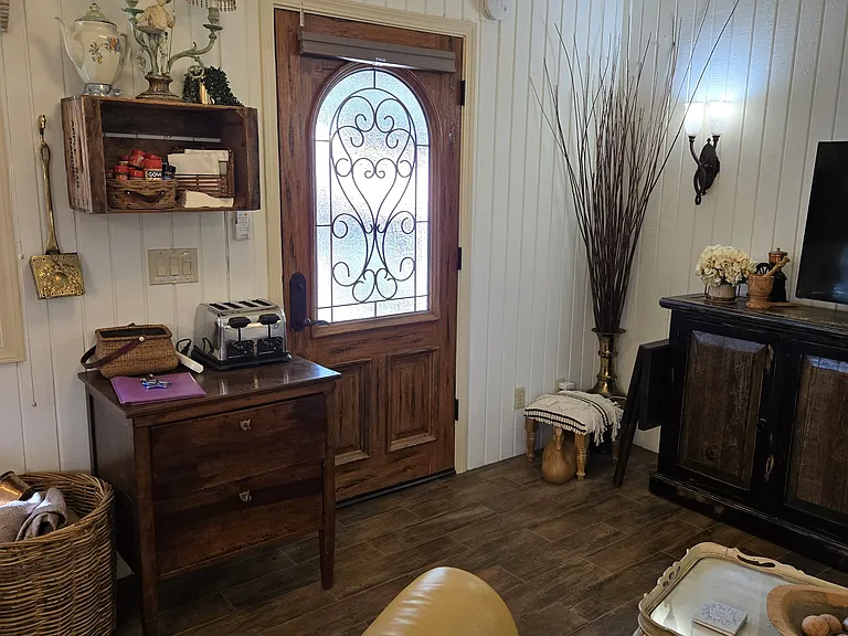 725 Hamilton Ln — Photo 14