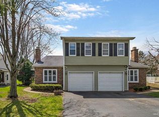 913 Autumn Ln, Aurora, IL 60505