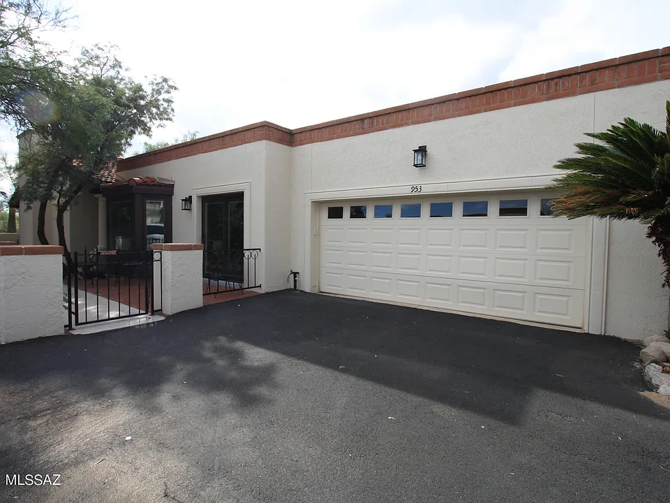 953 W Palma De Pina