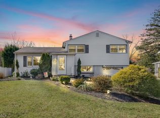 8 Rainier Rd, Fanwood, NJ 07023
