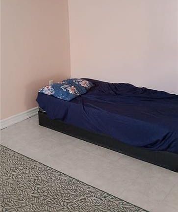 2nd image of 22 Alice St