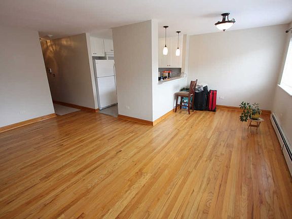 2nd image of 2920 N Harlem Ave APT 4D