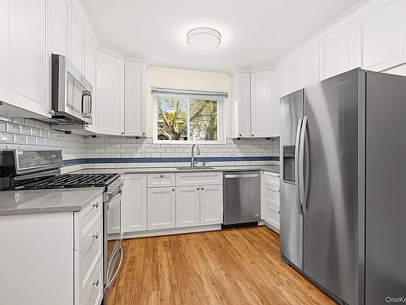 2nd image of 4075 Rosewood Ct #299919