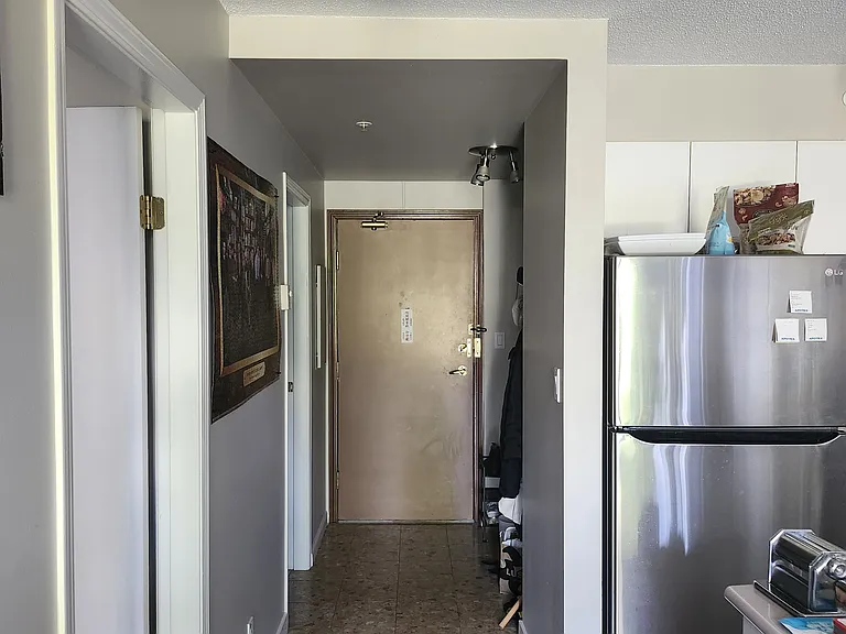1633 W 8th Ave #3 — Photo 12