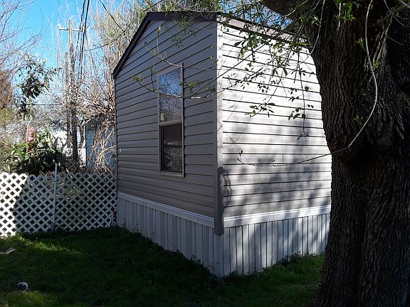 3rd image of 3014 Preston Ave #3-TRAILER