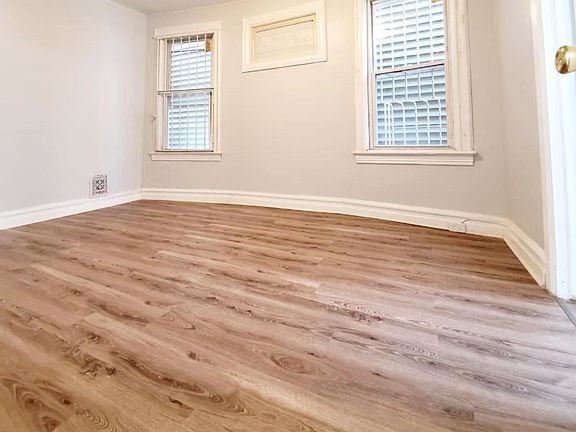 11 Bartholdi Living