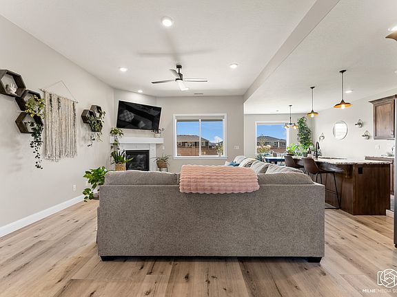 4th image of 4701 N 2525 W