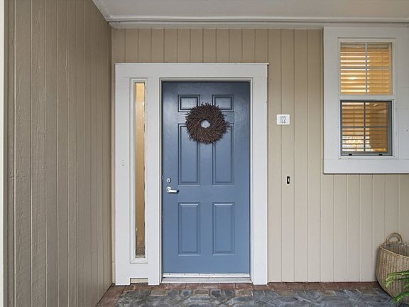 5th image of 880 Meridian Bay Ln Unit 122