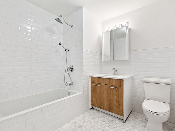 5th image of 517 W 45th St #2B