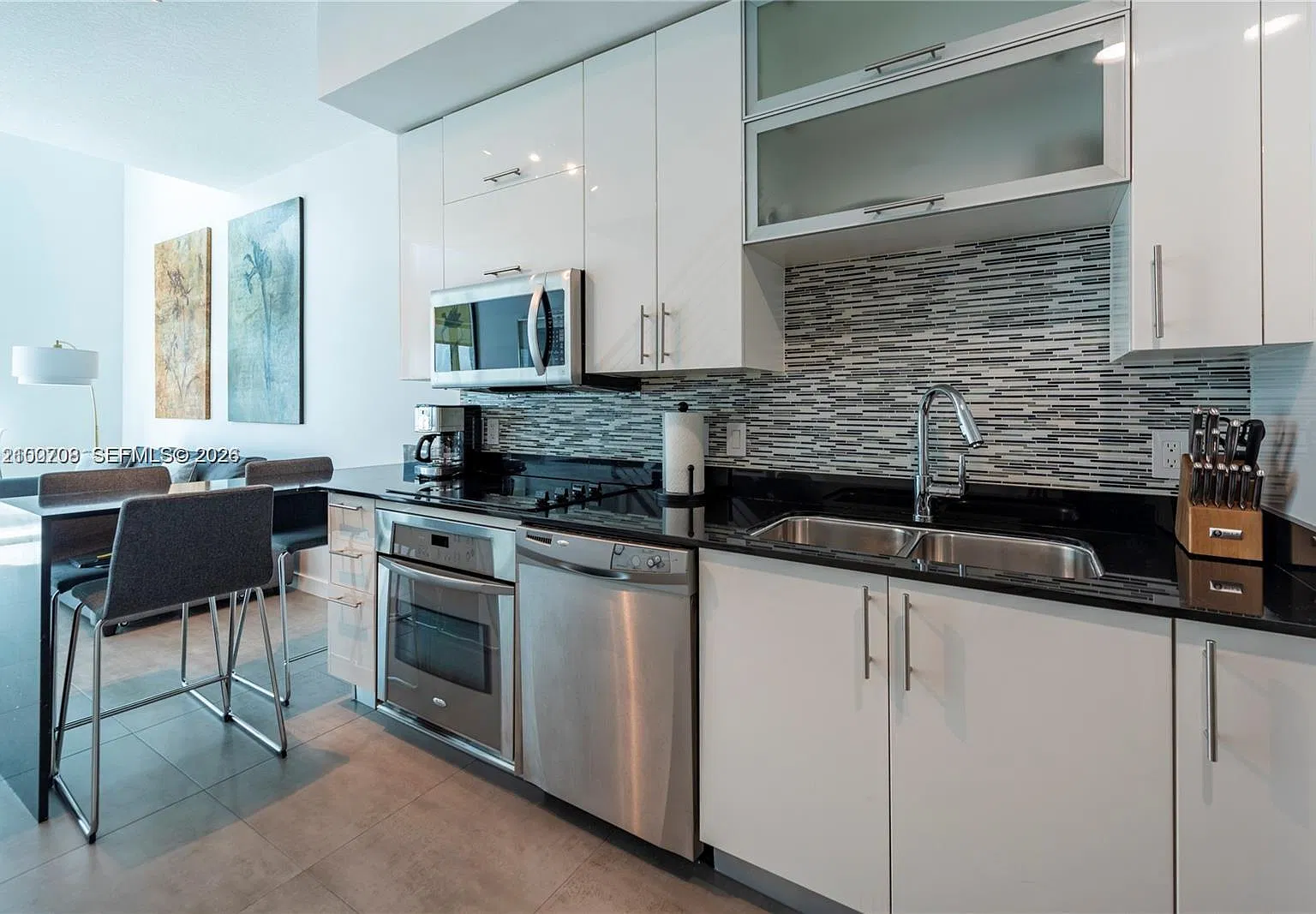 Infinity At Brickell Cond — Photo 4