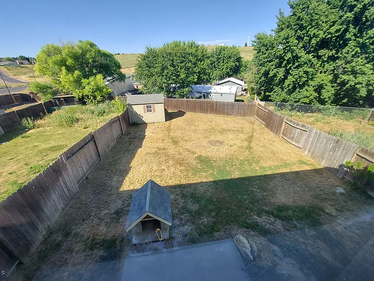 1291 SW 12th St — Photo 15