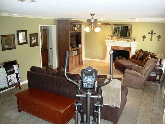 5th image of 604 Neptune Dr