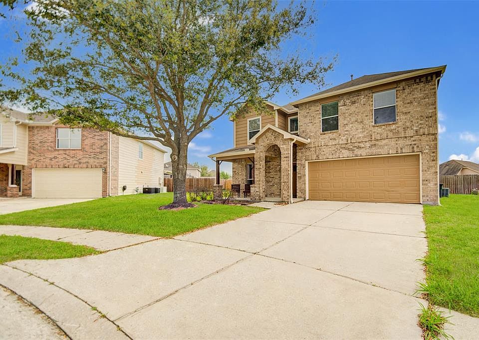 1st image of 9610 Serenata Court