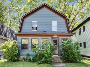 1122 8th St SE, Minneapolis, MN 55414