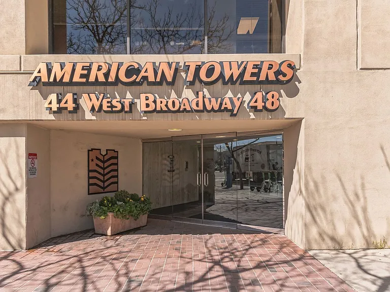48 W Broadway #1408N — Photo 16