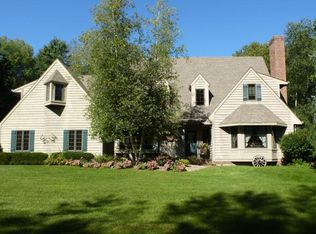 3170 Hidden Pond Rd, Green Bay, WI 54313