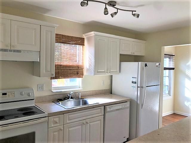 1st image of 415 6th Ave N #415