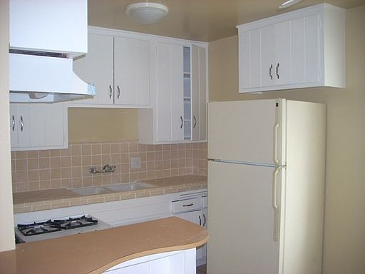 3rd image of 4525 Kansas St APT 5