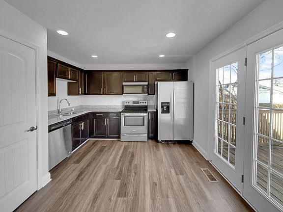 2nd image of 817 N Brown St