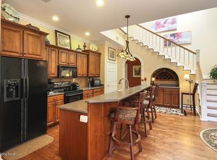 7415 Smithfield Greene Ln, Prospect, KY 40059