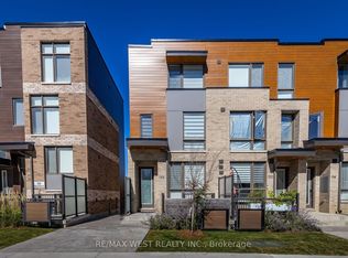 122 Green Gardens Blvd, Toronto, ON M6A1N3
