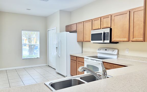 4th image of 4213 Winding Vine Dr