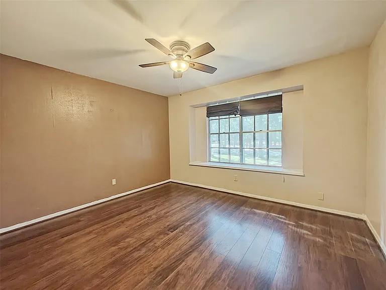 15606 Pinedell Dr — Photo 11