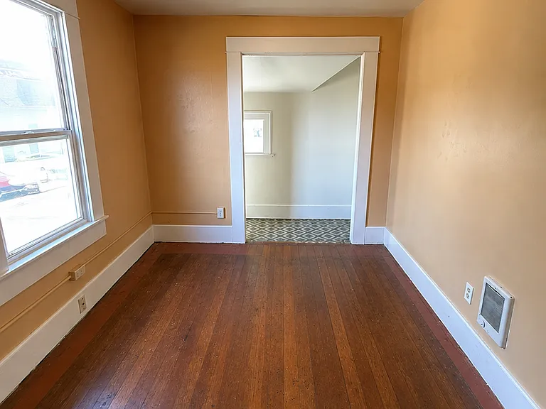 220 N D St — Photo 7