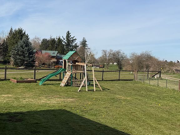 5th image of 46039 284th Ave SE