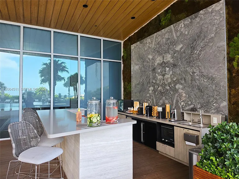 5775 Collins Ave #405 — Photo 39