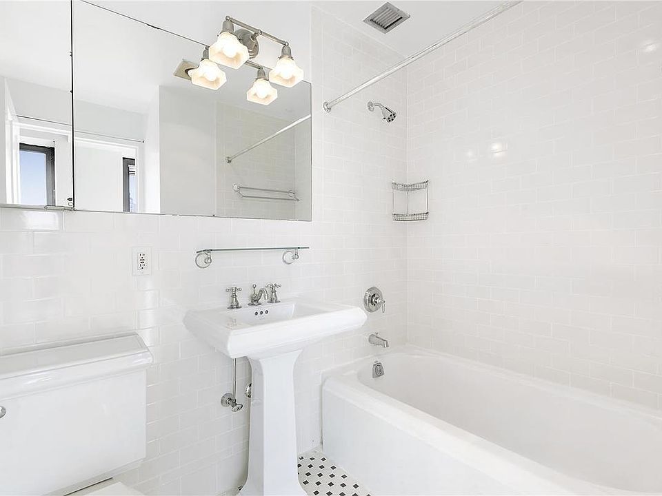 2nd image of 16 Christopher St #32