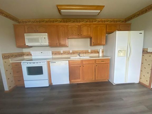 2nd image of 433 Aarika Dr