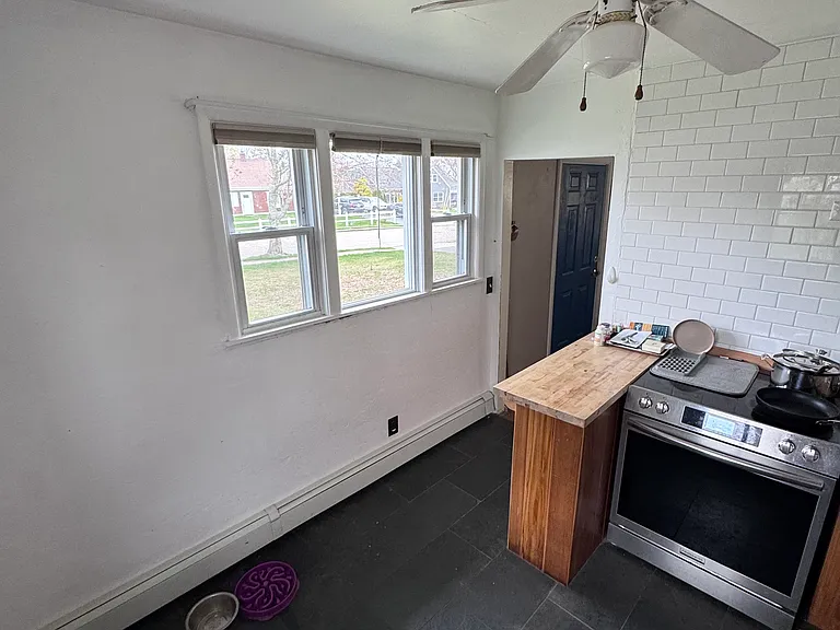 42 Greenway Dr — Photo 6