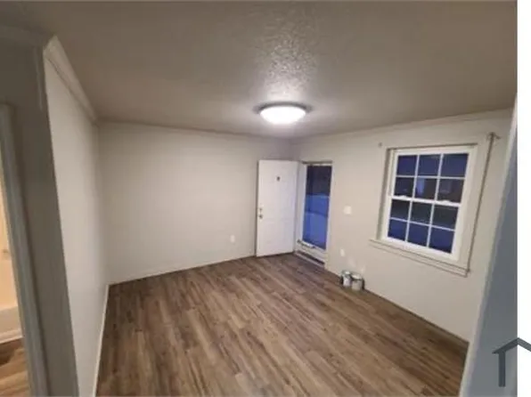 205 E 1st St #D, Lexington, NC 27292