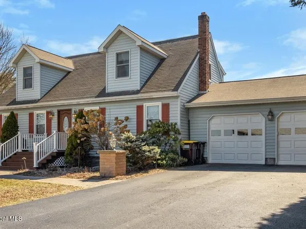 4 Skaarland Drive, Burnt Hills, NY 12027