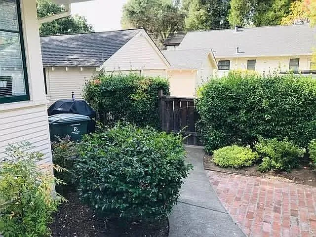 929 Spring St — Photo 16