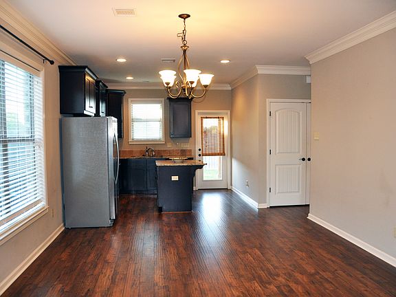 2nd image of 305 Rolling Mill Ln