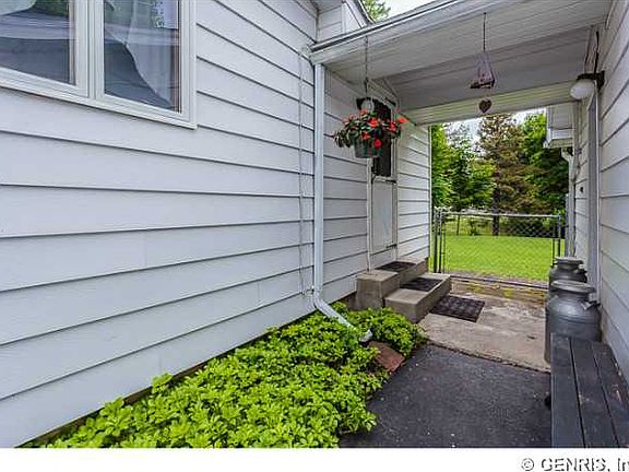 3rd image of 73 Westwood Dr