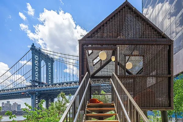 Sold by Extell Marketing Group | media 44