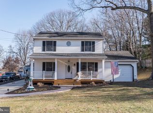 7725 Lee Dr, Pasadena, MD 21122