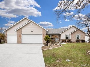 5352 Tulane Ct, Fairview Heights, IL