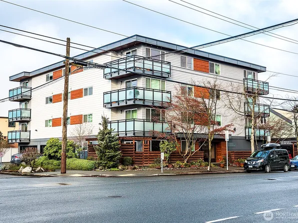 7501 Greenwood Avenue N #401, Seattle, WA 98103