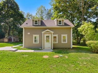 990 Bay Rd, South Hamilton, MA 01982