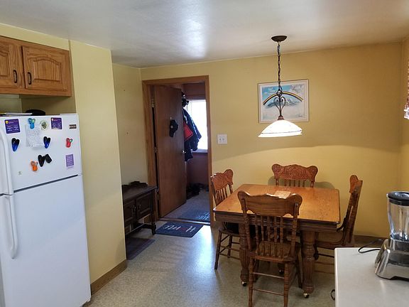 5th image of 552 S Oak Park Ct