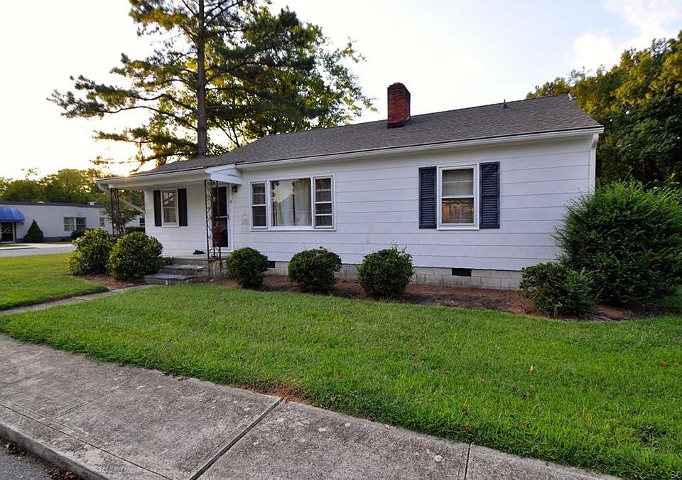 1st image of 13 E Dukes Street Ext