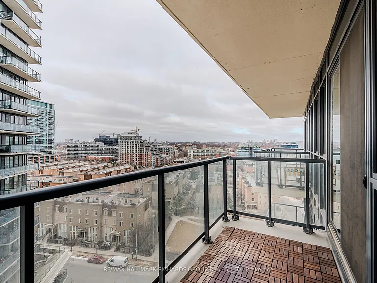 49 E Liberty St #1108 — Photo 15