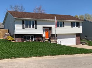 622 Southgate Rd, Carroll, IA 51401