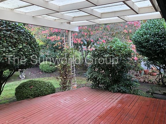 4th image of 3308 Edgewood Dr