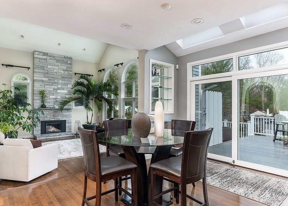 40 Hillside Dr, Wrentham, MA 02093 Zillow