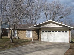 608 N 14th St, Rogers, AR 72756